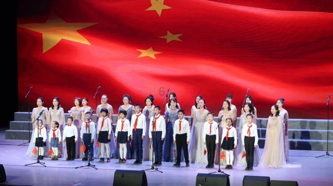森迪公主的夏日服装